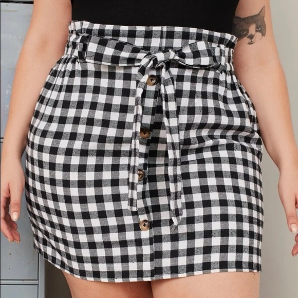 Plus 2x (16) Black and White Plaid Gingham Print Paper bag waist belted Skirt - Picture 2 of 4